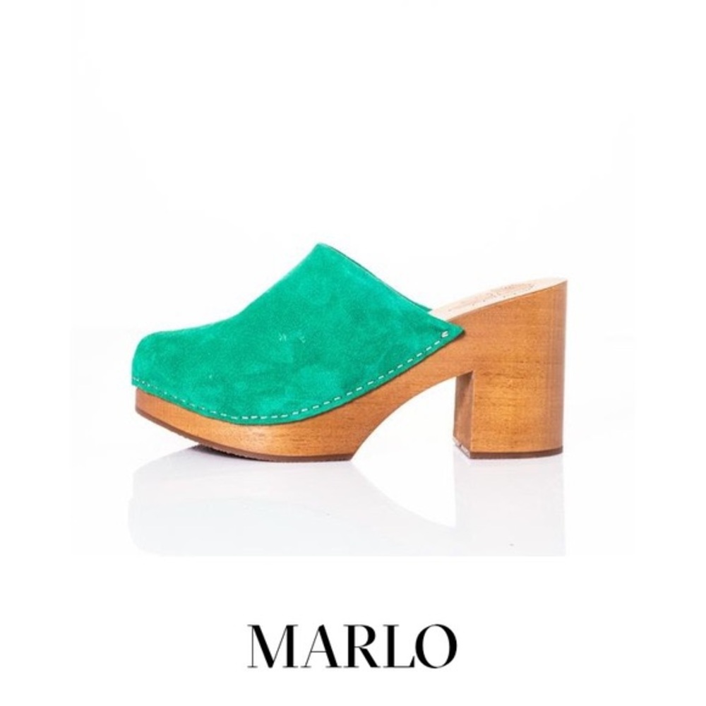 BNWOT Charlotte Stone Clogs Emerald Green